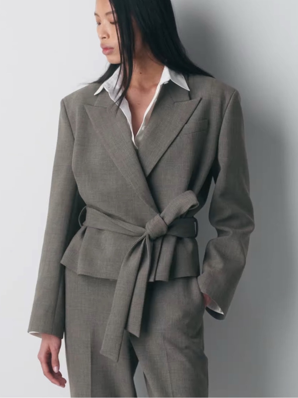 Aritzia Tailored Taupe Belted Blazer  Size L
